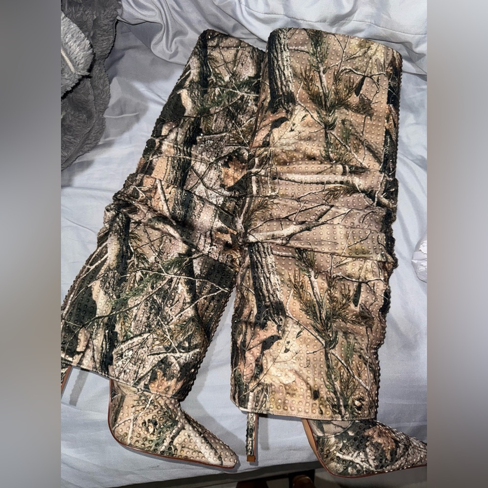 Camouflage/camo Boots
